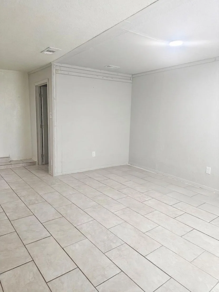 Photo of 1402 James Drive