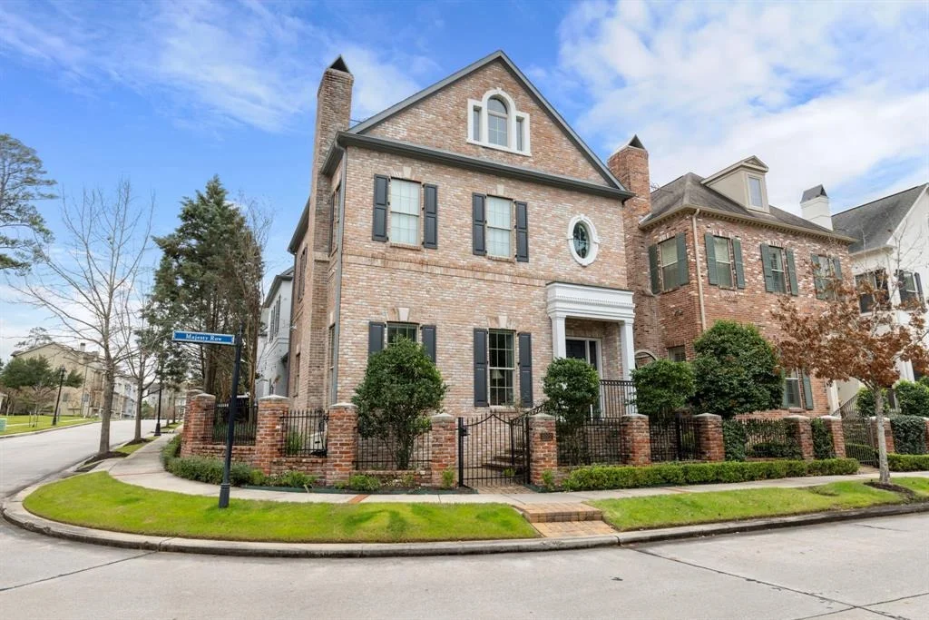 Photo of 3222 Majesty Row