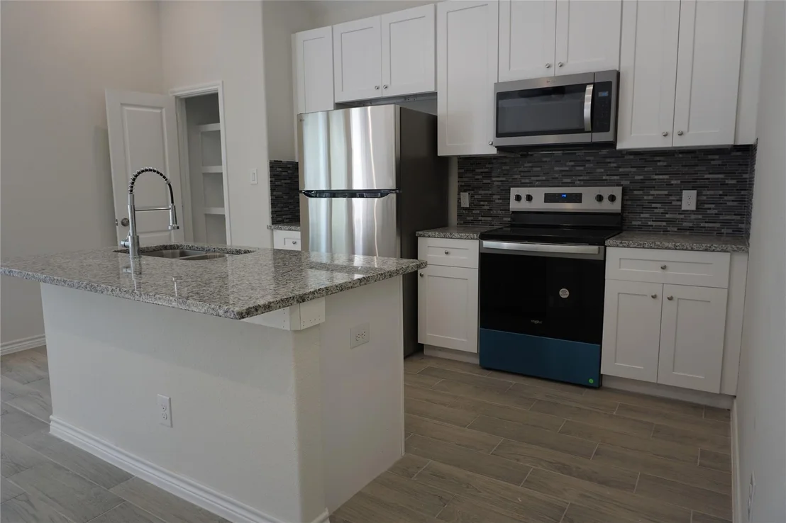 Photo of 9856 Arbor Oak