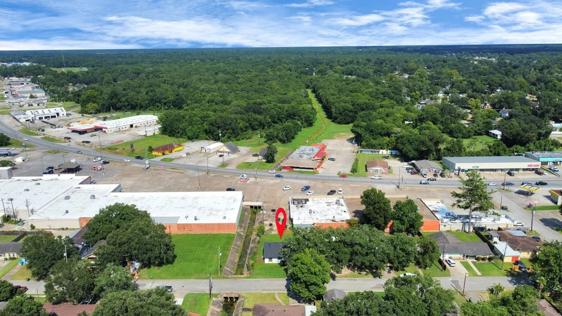 Photo of 916 Woods Drive