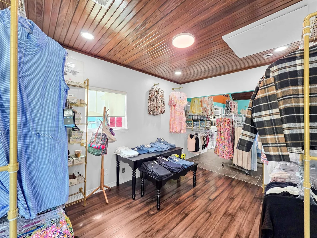 Photo of 970 Surfside Drive
