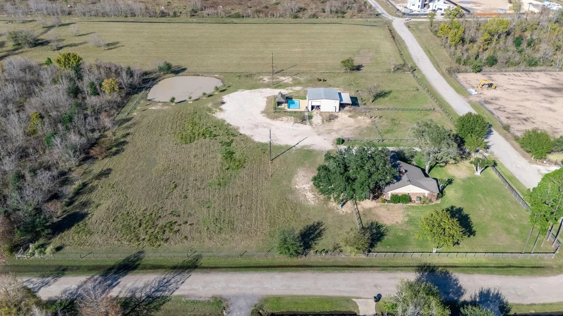 Photo of 26253 Sharp Road