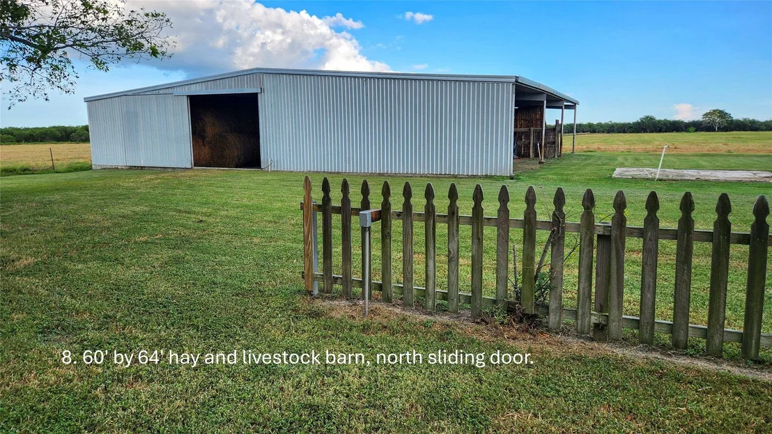 Photo of 847 Oliver Road