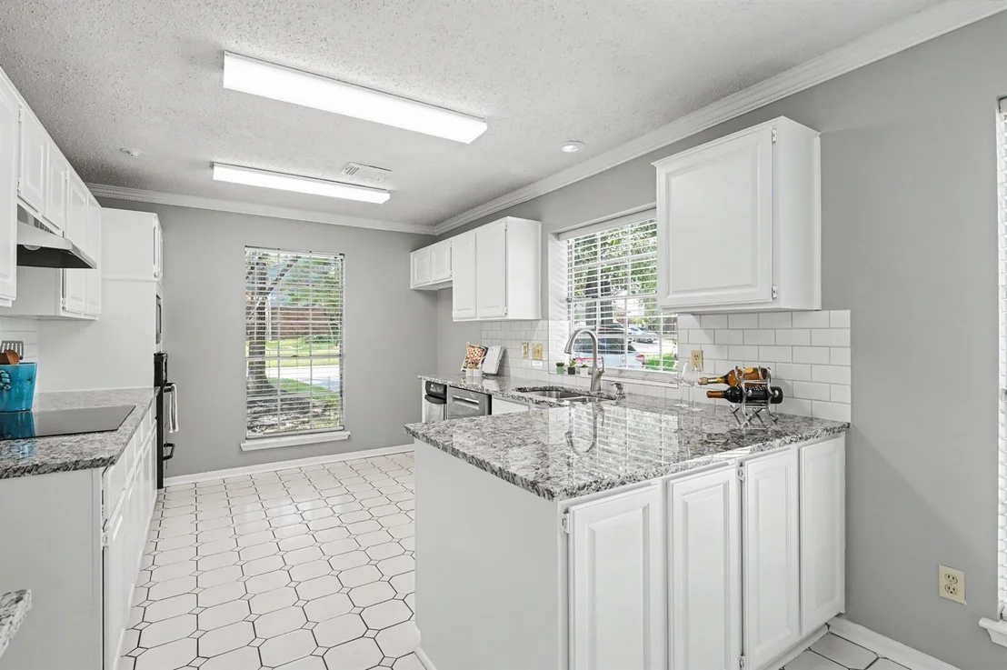 Photo of 80 Eagle Rock Circle