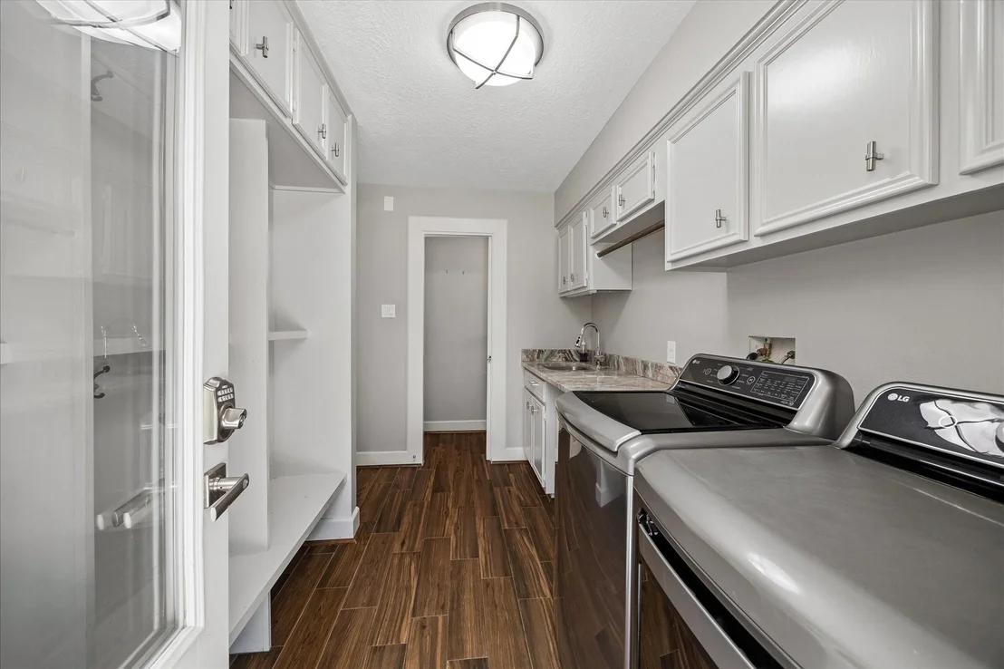 Photo of 2702 Royal Circle Drive
