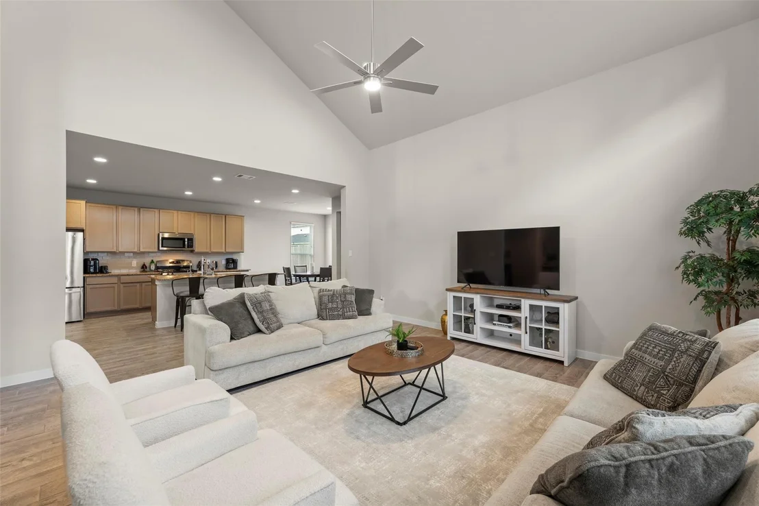 Photo of 2927 Neem Tree Lane