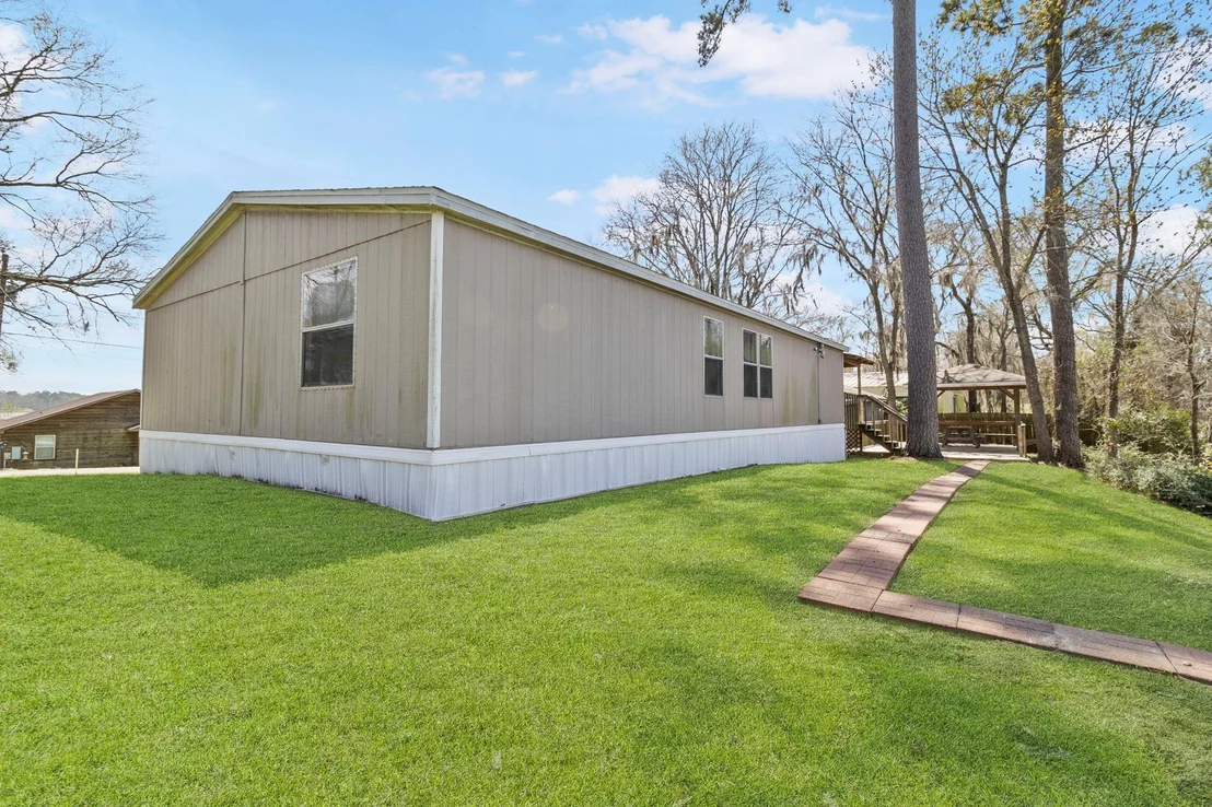 Photo of 1281 Creeklake Drive