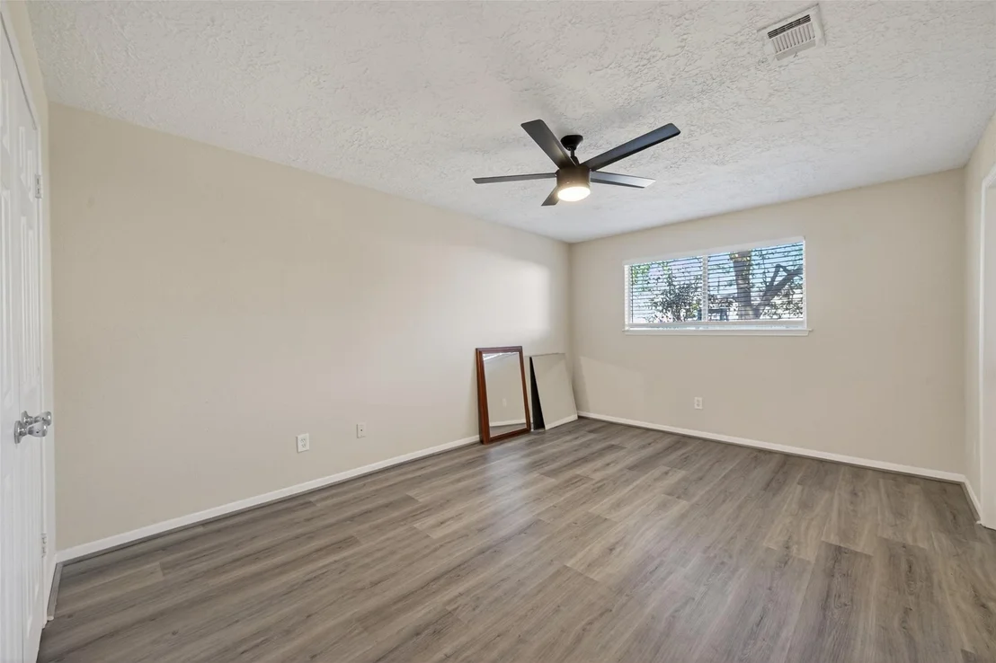 Photo of 6038 Greenmont Drive