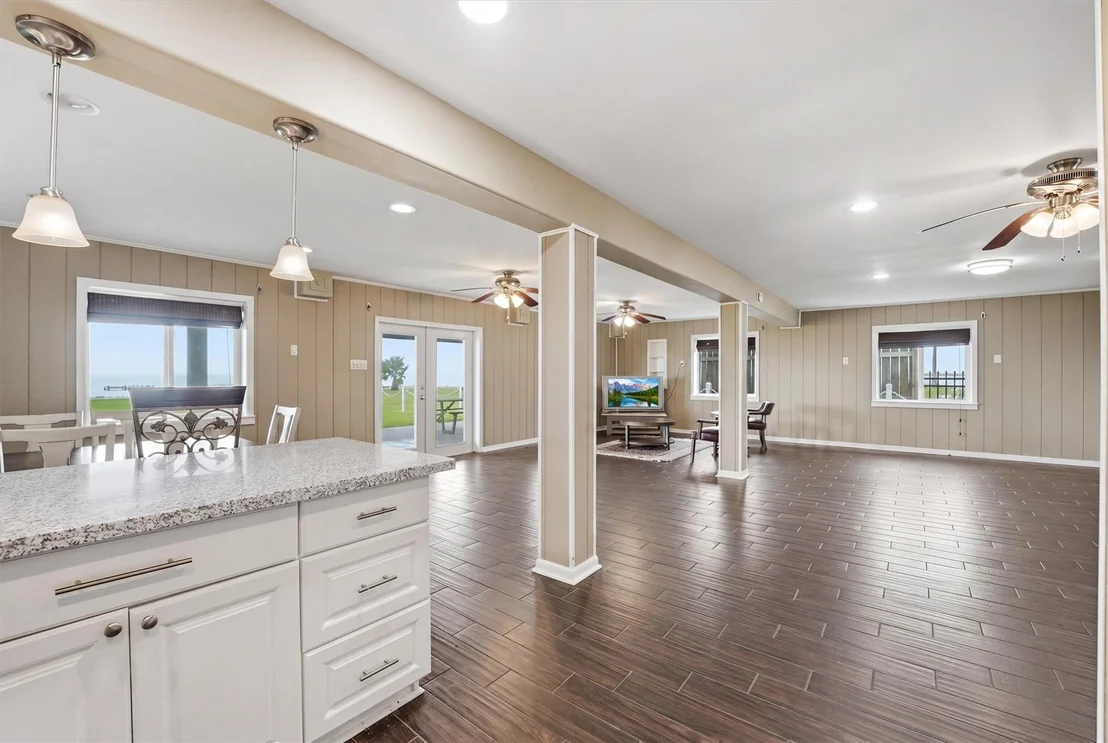 Photo of 7712 Channelview Drive