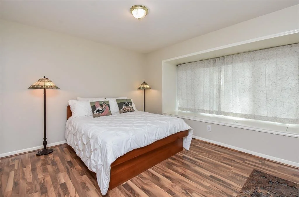Photo of 5450 Grape Street