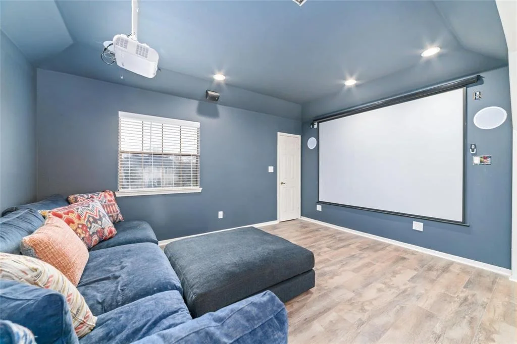 Photo of 6231 Oak Pass Drive