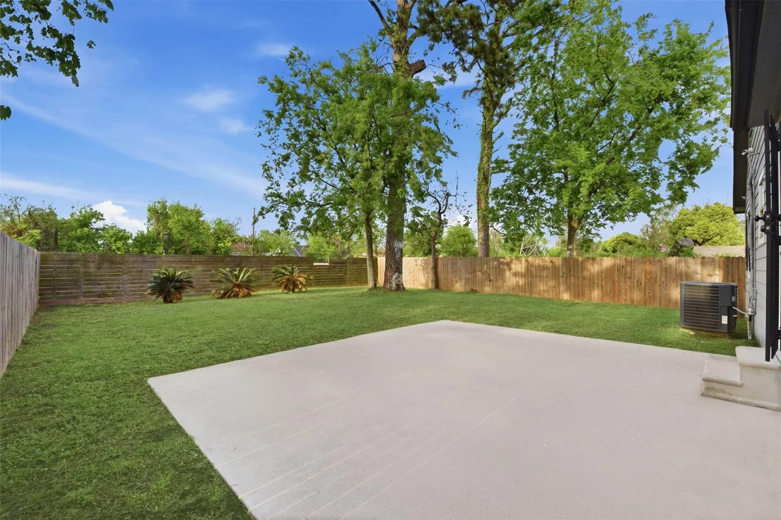 Photo of 2217 Creston Drive