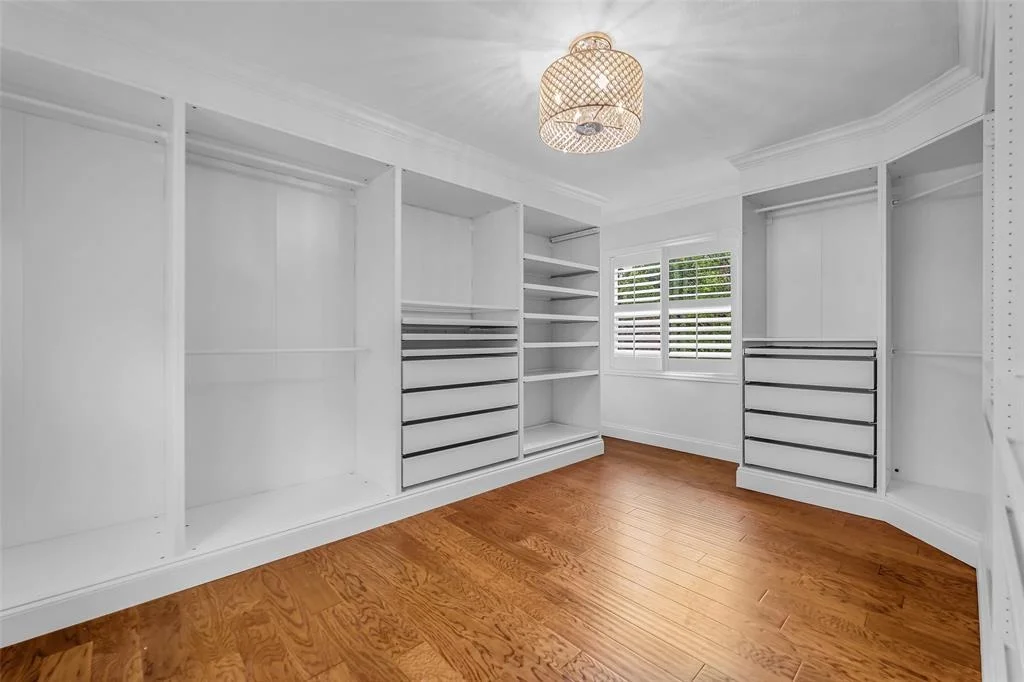 Photo of 2539 Addison Road