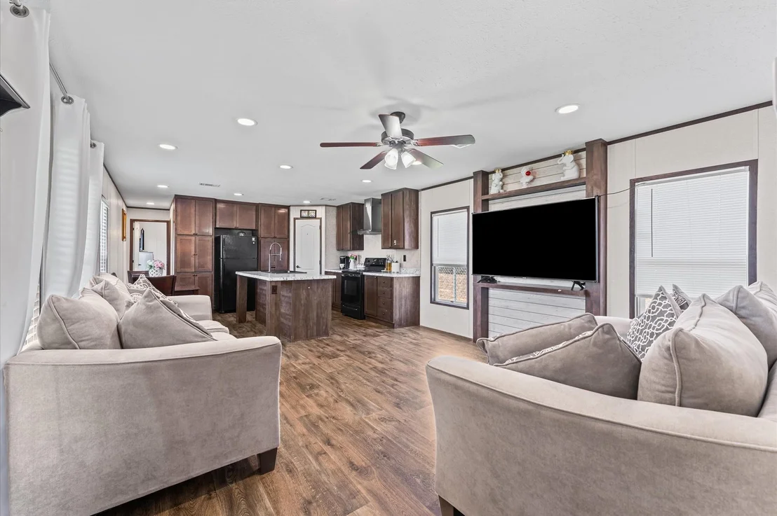 Photo of 300 County Road 3554