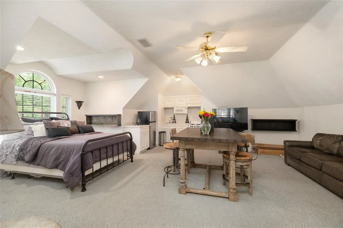 Photo of 205 Grogans Point Road