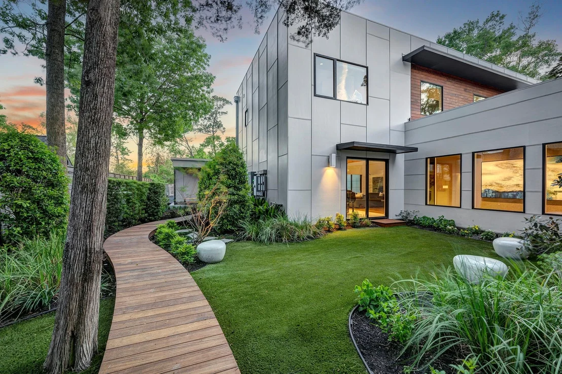 Photo of 8317 Hunters Creek Drive