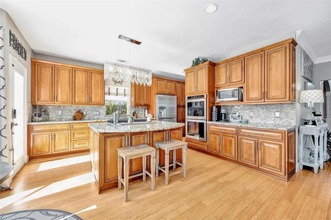 Photo of 2525 Breaux Trace