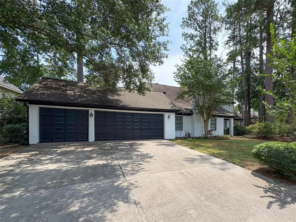 Photo of 12430 Oakcroft Drive