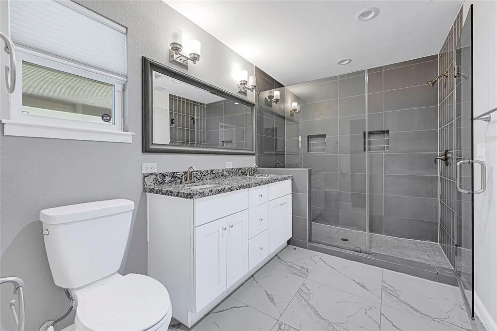 Photo of 5234 Saxon Drive