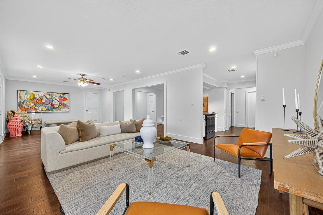 Photo of 9618 Meadowbriar Lane
