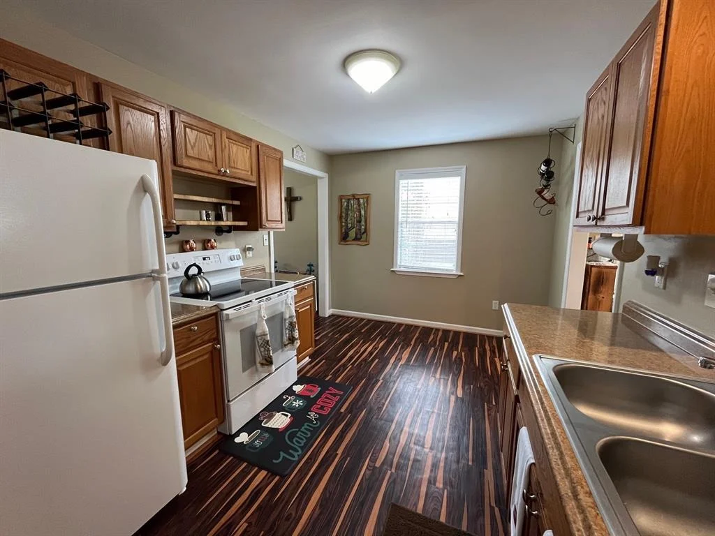Photo of 302 Oak Hill Drive