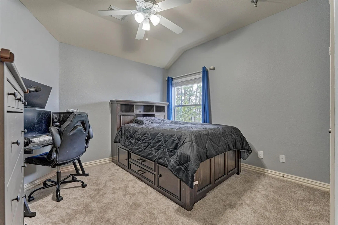 Photo of 11 N French Oaks Circle