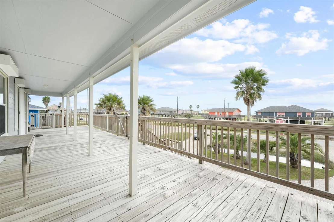 Photo of 904 Surf Drive