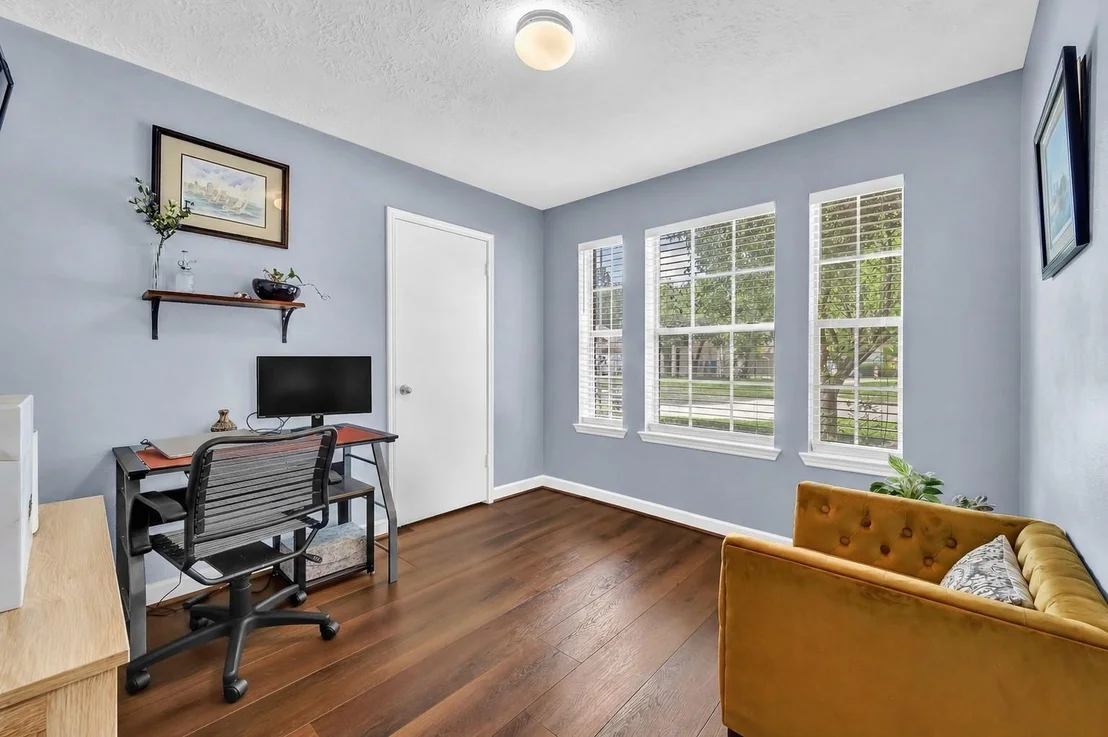 Photo of 22318 Hollybranch Drive