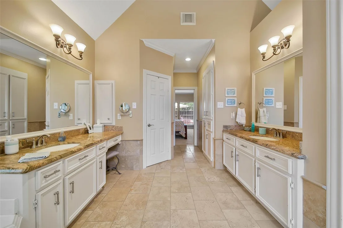 Photo of 1702 Seven Maples Drive