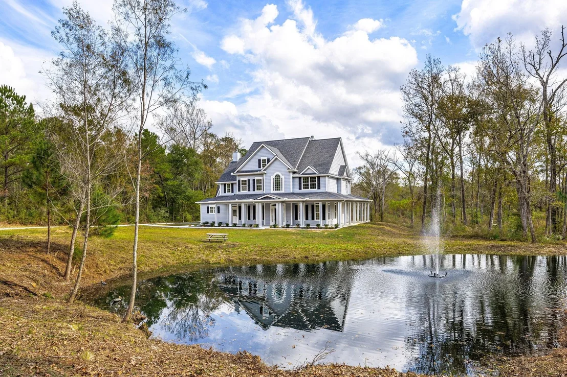 Photo of 14882 Gingham Rd