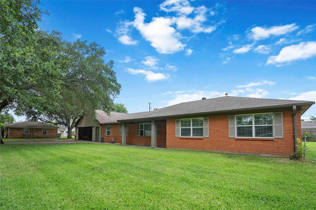 Photo of 13202 Vernon Road