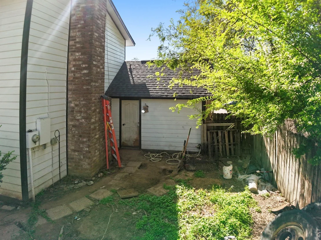 Photo of 8506 Rivercross Road