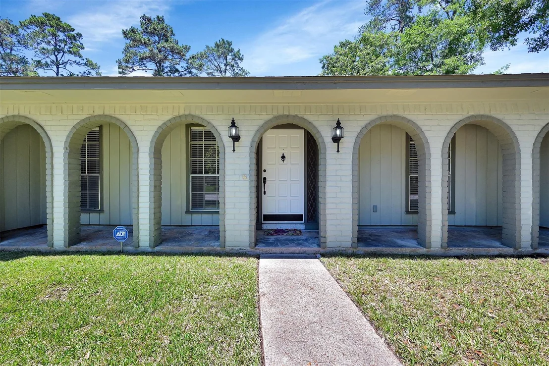 Photo of 27121 Wells Lane