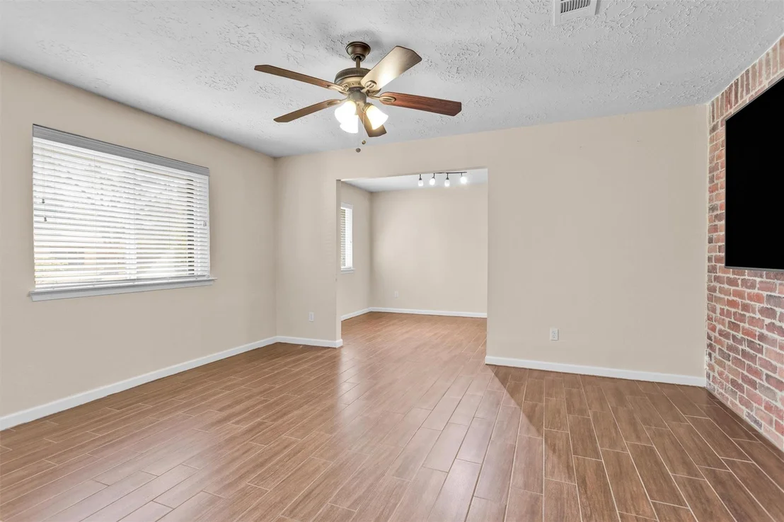 Photo of 4311 Enchantedgate Drive