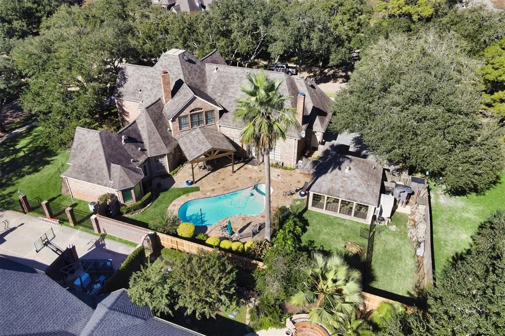 Photo of 1611 Windsor Park Drive