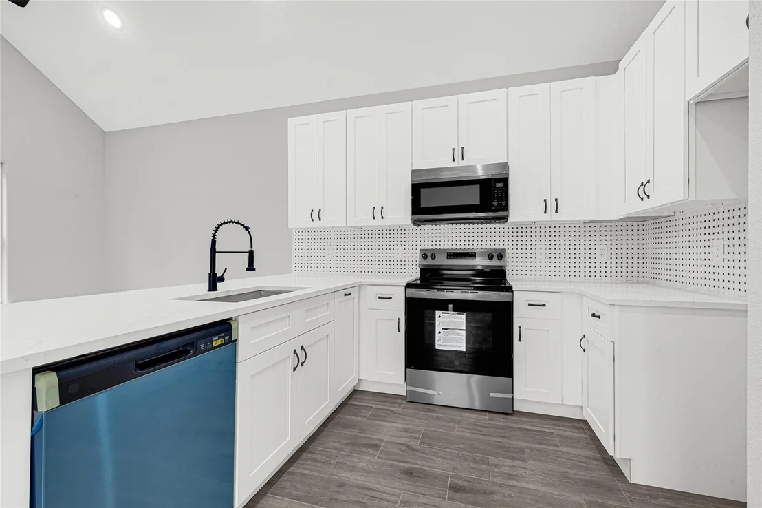 Photo of 16939 Balmoral