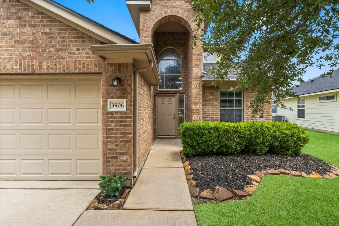 Photo of 3906 Falvel Shadow Creek Drive