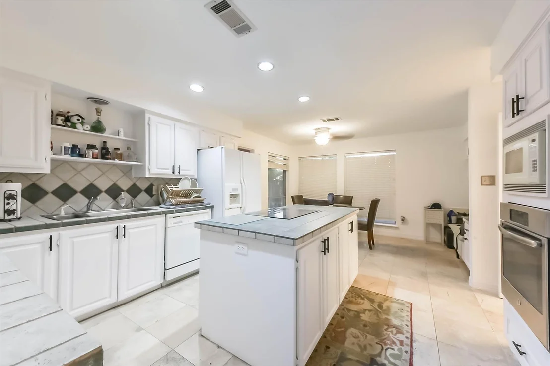 Photo of 6610 Chancellor Drive