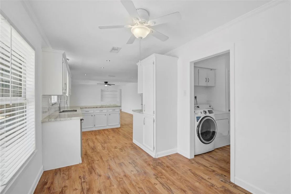 Photo of 1618 W 10th Street