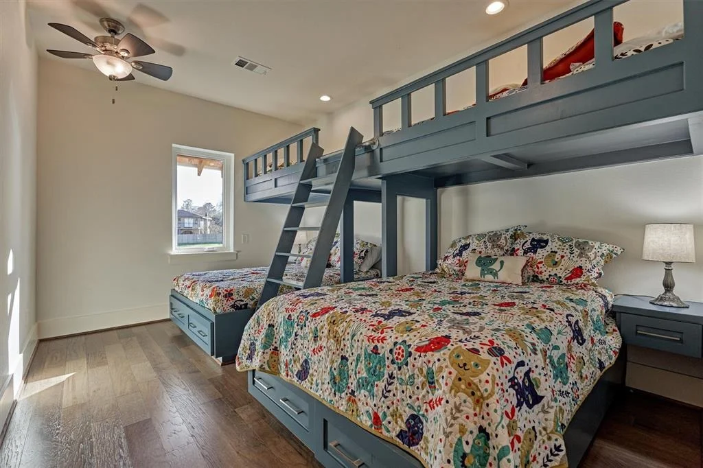 Photo of 925 Paradise Lane
