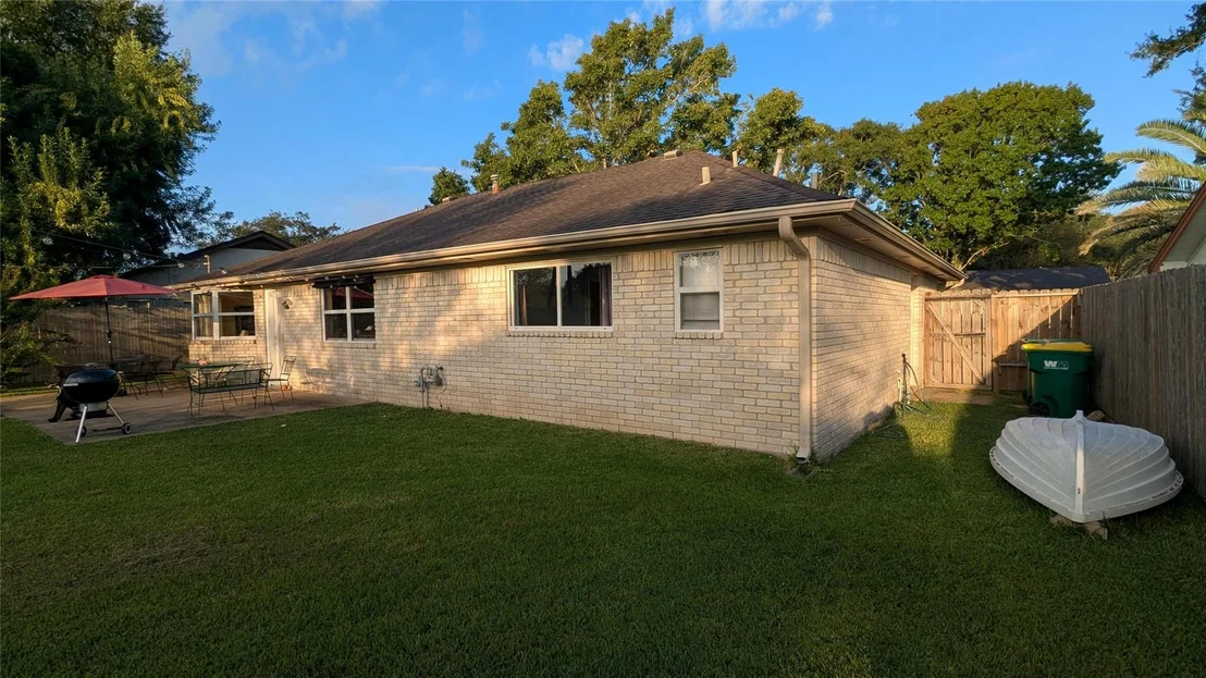 Photo of 4413 N Heron Drive