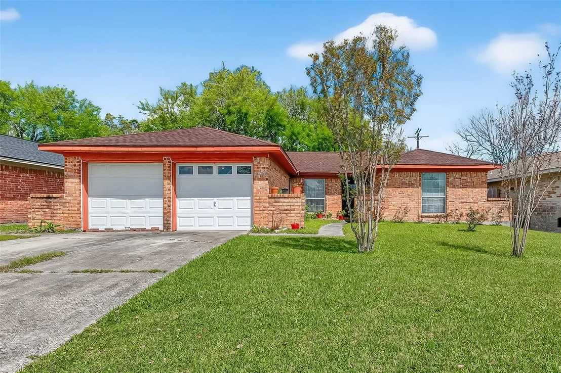 Photo of 302 Windward Drive