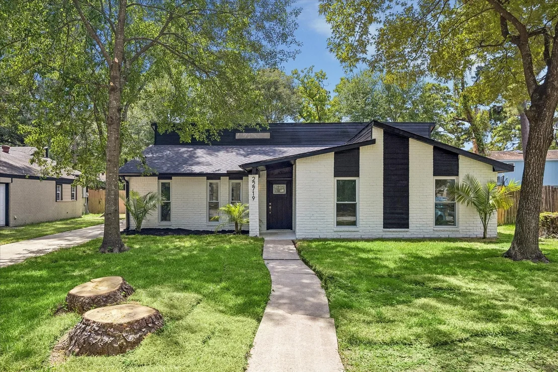 Photo of 22719 Lemon Grove Drive