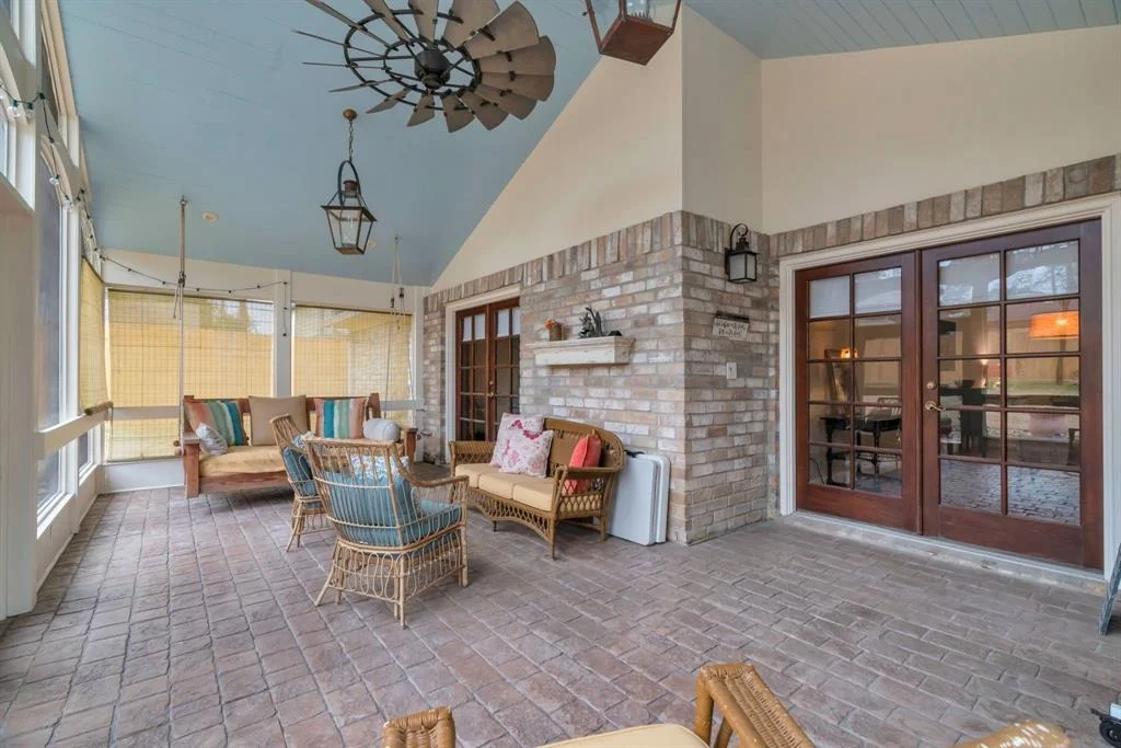 Photo of 302 Shady Glen Lane