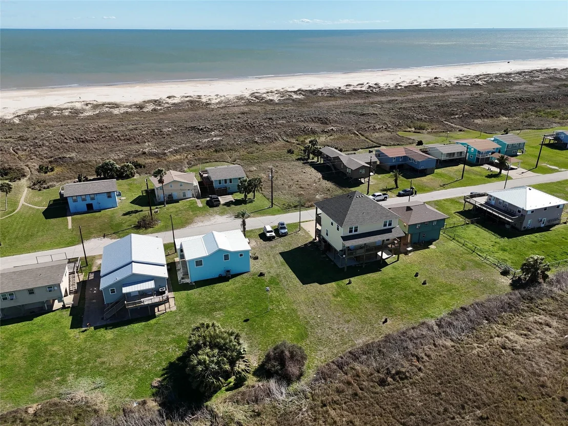Photo of 521 Beachfront Drive