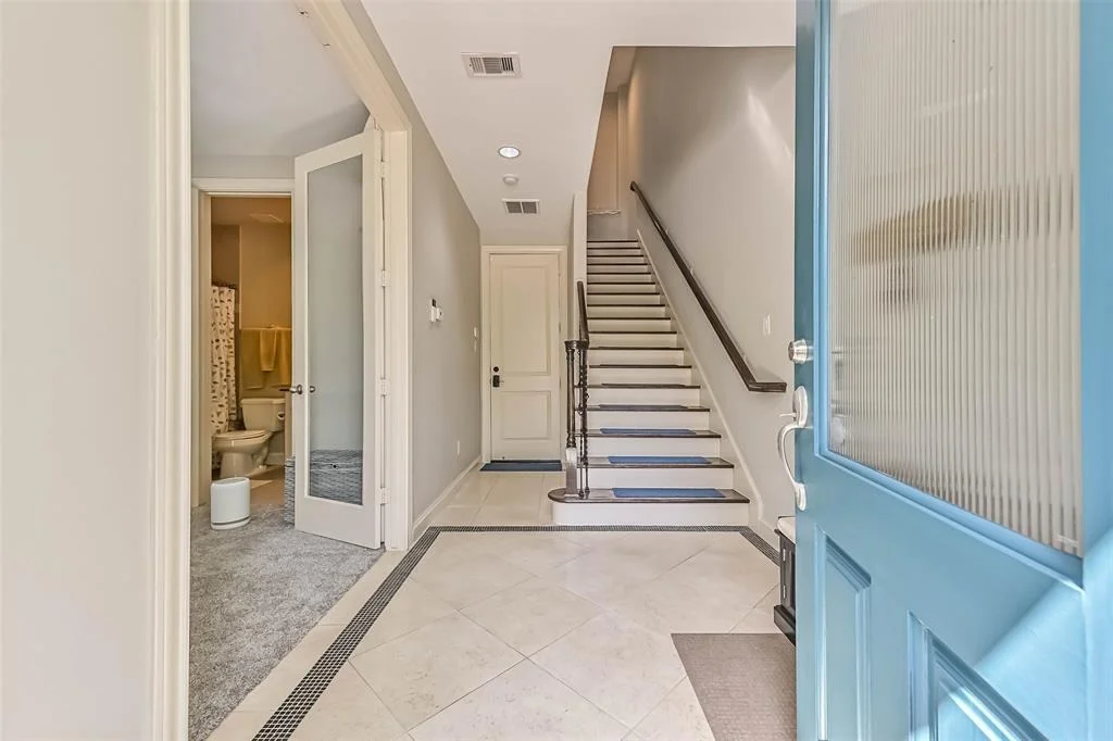 Photo of 2425 Polk Street