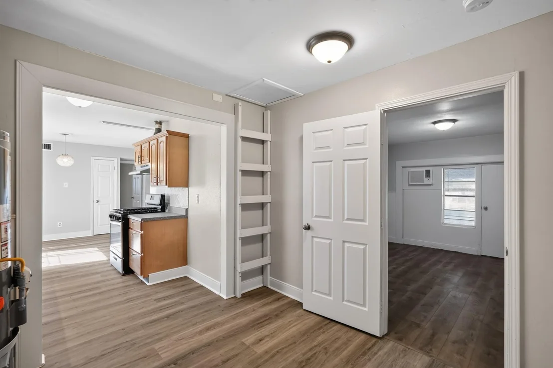 Photo of 9834 Denning Drive