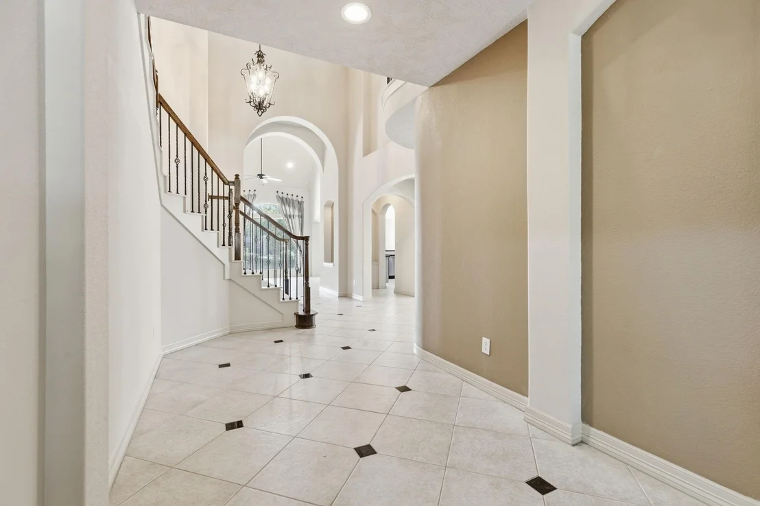 Photo of 8411 Middle Canyon Road