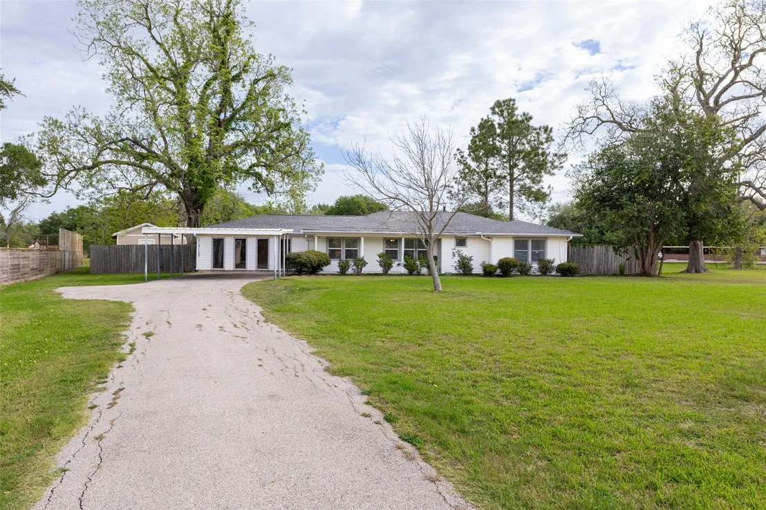 Photo of 1327 Hodges Lane