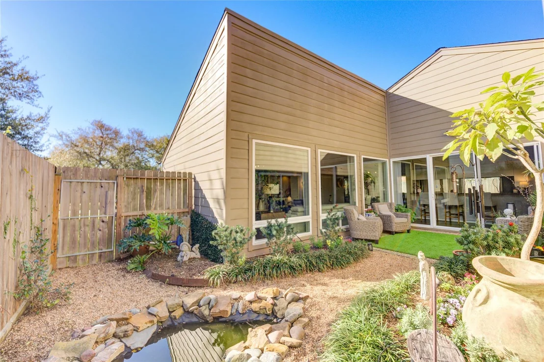 Photo of 1843 Round Lake Drive